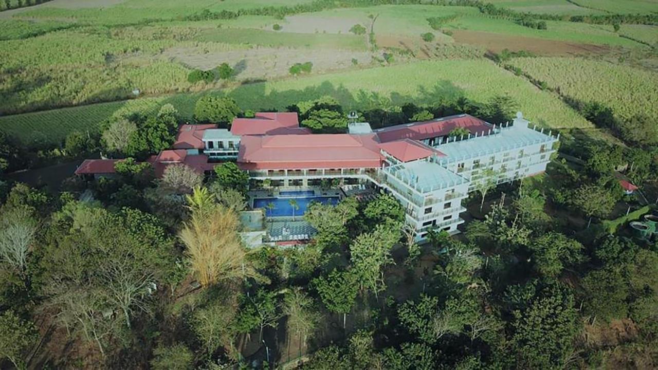 Hotel Centauria Wild Udawalawe Esterno foto