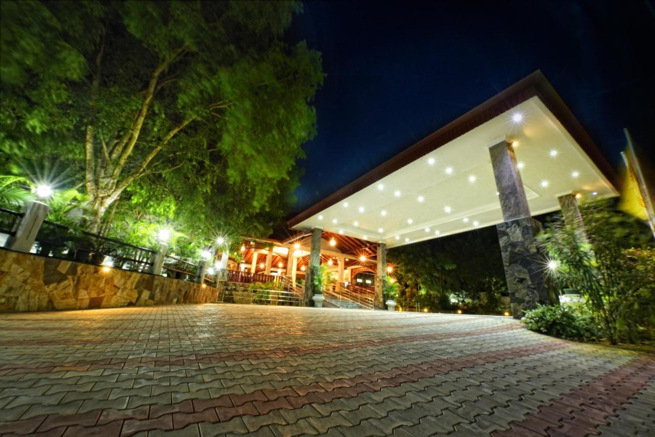Hotel Centauria Wild Udawalawe Esterno foto