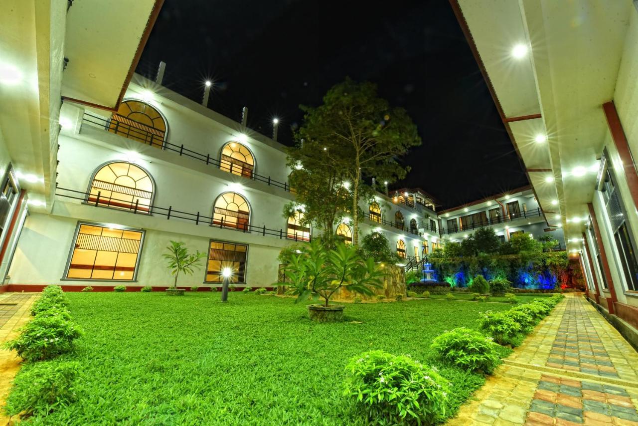 Hotel Centauria Wild Udawalawe Esterno foto