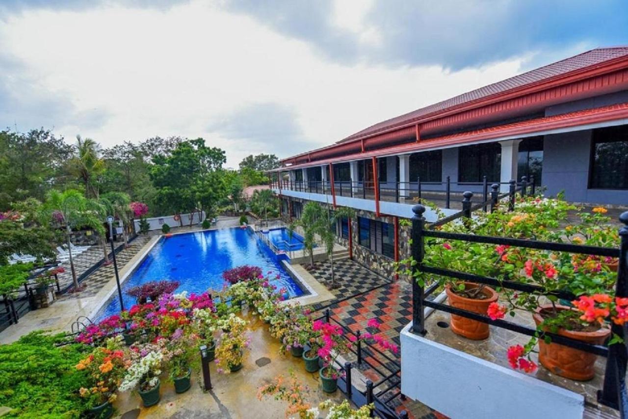Hotel Centauria Wild Udawalawe Esterno foto