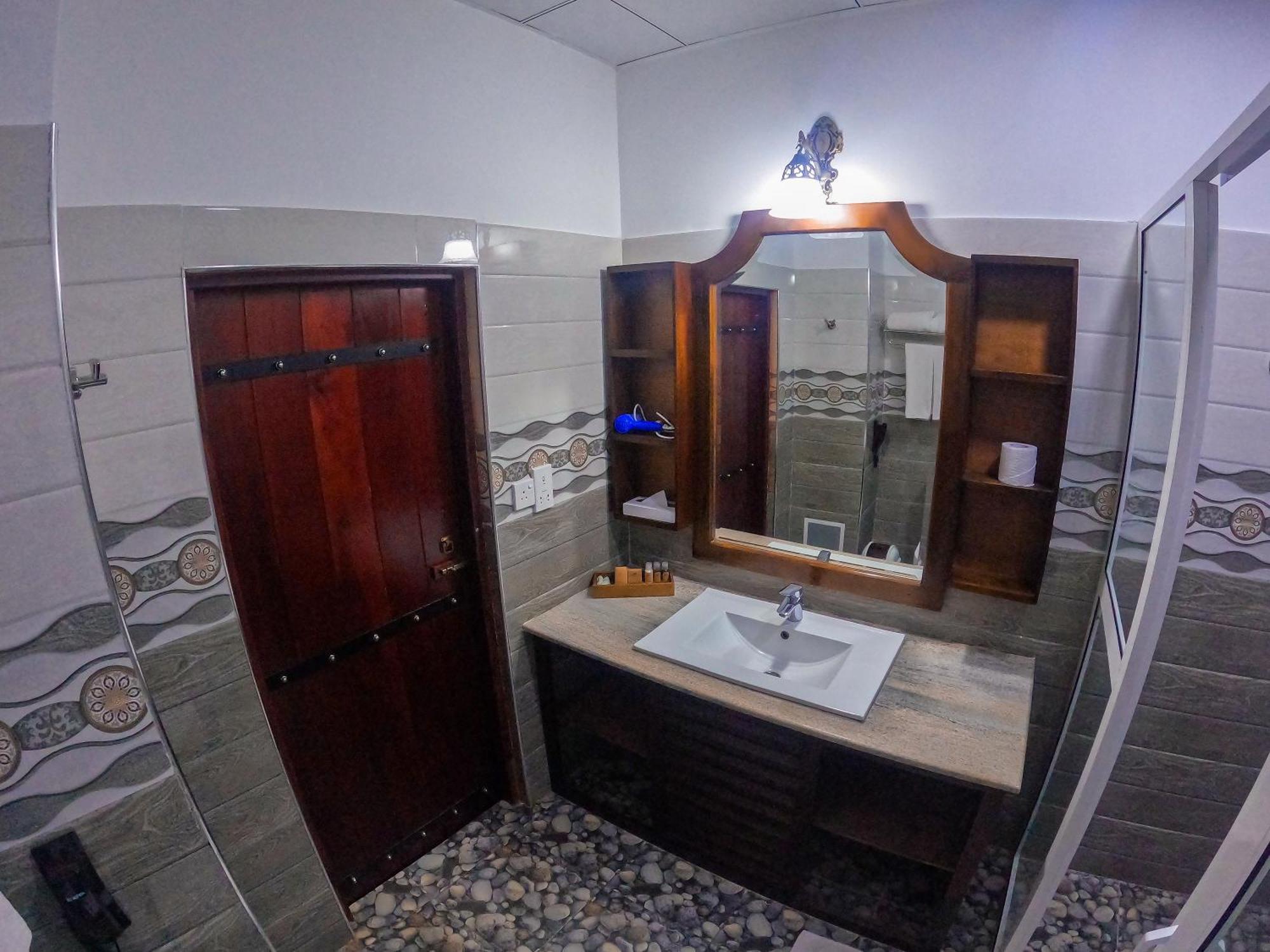 Hotel Centauria Wild Udawalawe Esterno foto