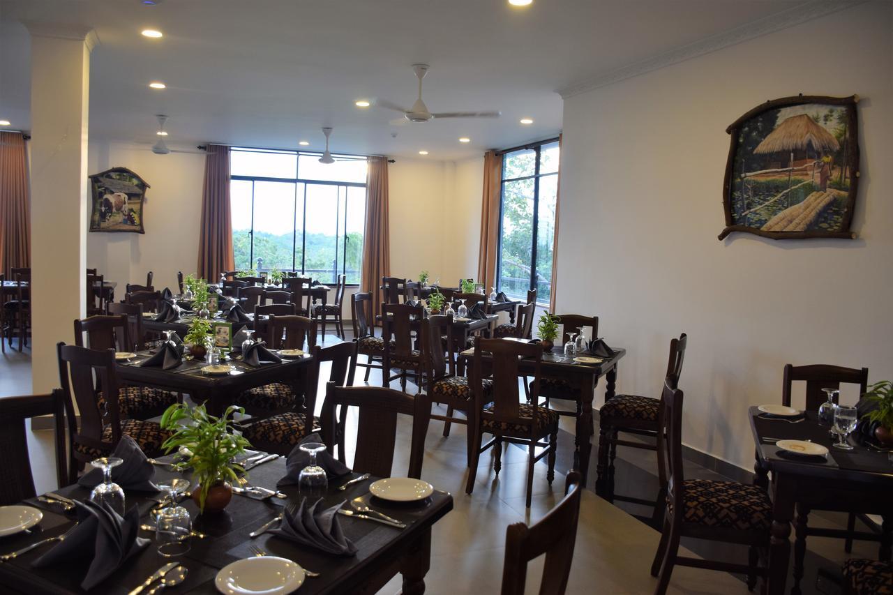 Hotel Centauria Wild Udawalawe Esterno foto